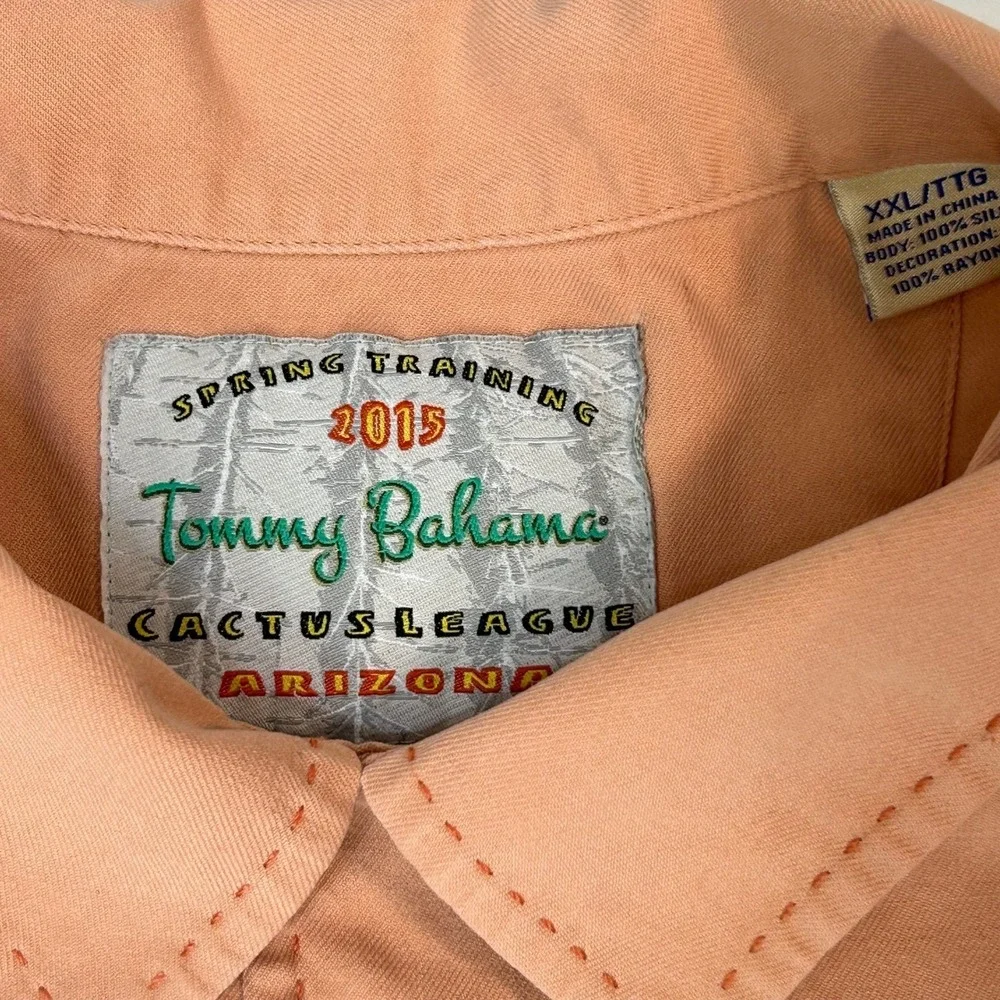 Tommy Bahama gently pre
